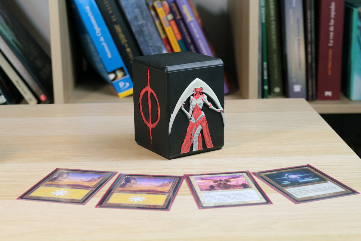 Biomechanical Queen Deckbox - image 1