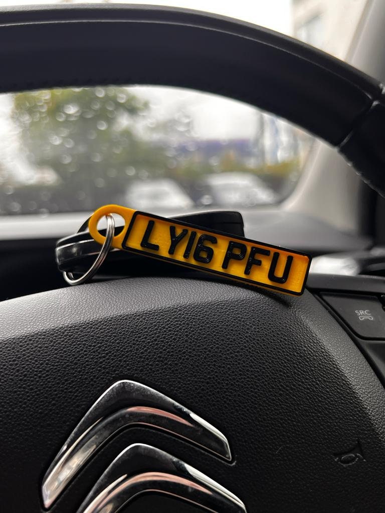 Personalised 3D Licence Plate Keyring - detail view