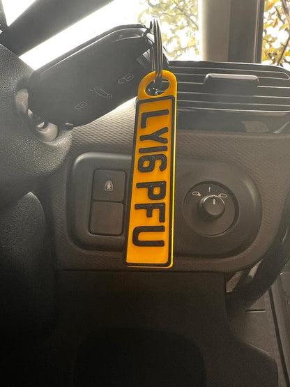 Personalised 3D Licence Plate Keyring - scale view